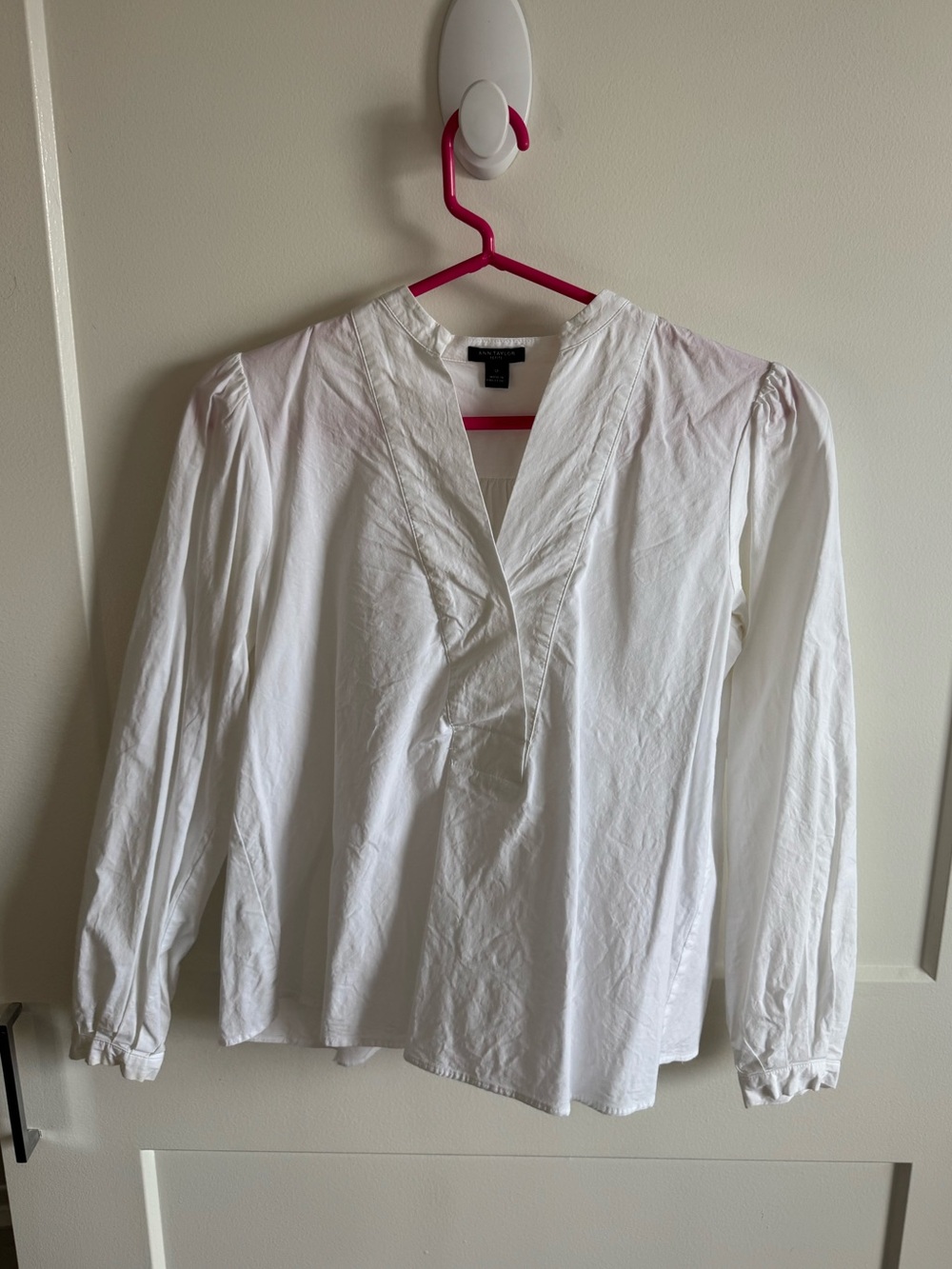 Ann Taylor White V-Neck Long-Sleeve Blouse